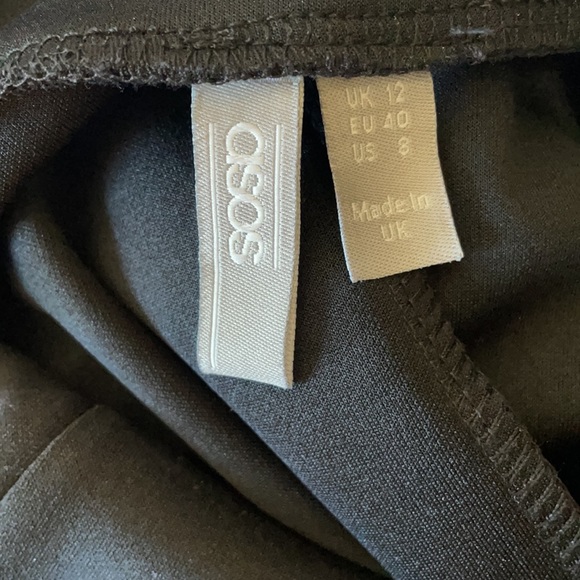 Worn once ASOS black midi dress. Perfect for formal event - Picture 4 of 4